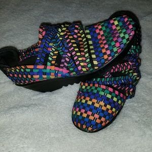 multi color wedges